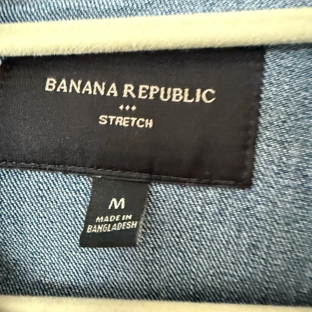 Banana Republic Blue Jean Jacket Classic Denim Style - Picture 3 of 4
